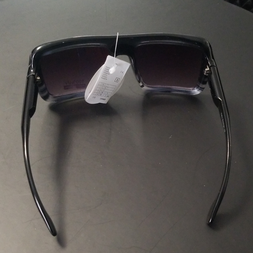Sunglasses - Picture 4 of 4